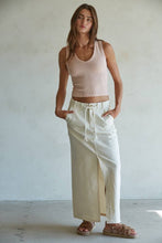 Load image into Gallery viewer, Seamless Knit Ribbed V-Neck Tank