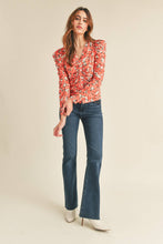 Load image into Gallery viewer, RUCHED BUTTON DOWN PUFF SLEEVE TOP MTP2571