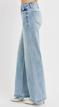 Load image into Gallery viewer, Risen High Rise Wide Leg Jeans with Band - 5986 Light