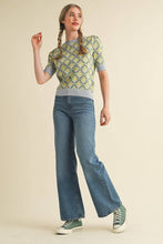 Load image into Gallery viewer, FLORAL PATTERN SHORT SLEEVE SWEATER