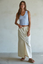 Load image into Gallery viewer, Seamless Knit Ribbed V-Neck Tank