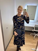 Load image into Gallery viewer, Abstract Print Long Sleeve Midi Dress
