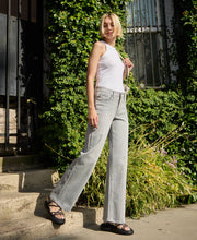 Load image into Gallery viewer, HIGH RISE LIGHT GREY WIDE LEG JEANS F5651
