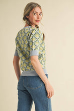 Load image into Gallery viewer, FLORAL PATTERN SHORT SLEEVE SWEATER
