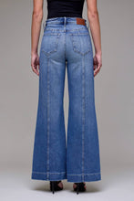 Load image into Gallery viewer, Hidden Jeans - High Rise Wide Leg - Vertical Seam - Dark Wash
