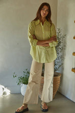 Load image into Gallery viewer, Woven Cotton Striped Button Down Shirt
