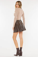 Load image into Gallery viewer, Pleated Vegan Leather Mini Skirt
