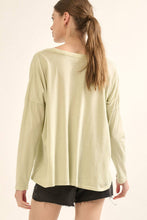 Load image into Gallery viewer, Mineral Washed Vintage Oversize Long-Sleeve Tee
