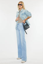 Load image into Gallery viewer, Kan Can High Rise Super Long Jeans - Light Wash
