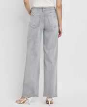 Load image into Gallery viewer, HIGH RISE LIGHT GREY WIDE LEG JEANS F5651
