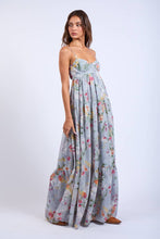 Load image into Gallery viewer, FLORAL OPEN BACK MAXI DRESS
