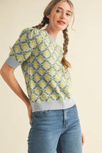 Load image into Gallery viewer, FLORAL PATTERN SHORT SLEEVE SWEATER
