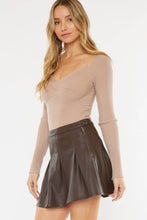 Load image into Gallery viewer, Pleated Vegan Leather Mini Skirt
