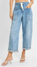 Load image into Gallery viewer, Risen High Rise Barrel Leg Jeans- 21142 Medium Wash
