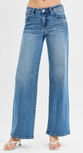 Load image into Gallery viewer, Risen Low Rise Wide Legs Jeans - 21186 Medium Wash
