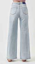 Load image into Gallery viewer, Risen High Rise Wide Leg Jeans - 5120 Light Wash
