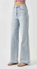 Load image into Gallery viewer, Risen High Rise Wide Leg Jeans - 5120 Light Wash
