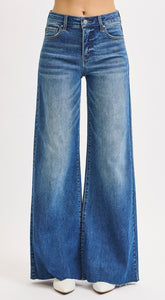Risen High Rise Super Wide Legs Jeans - 21114 Medium Wash