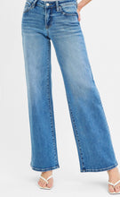 Load image into Gallery viewer, Risen Low Rise Wide Legs Jeans - 21186 Medium Wash
