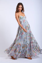 Load image into Gallery viewer, FLORAL OPEN BACK MAXI DRESS

