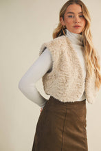 Load image into Gallery viewer, FAUX FUR BOLERO VEST
