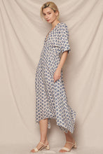 Load image into Gallery viewer, Printed V-Neck Kimono Sleeve Midi Dress with Lurex Detail
