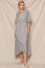 Load image into Gallery viewer, Printed V-Neck Kimono Sleeve Midi Dress with Lurex Detail
