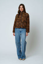 Load image into Gallery viewer, LEOPARD PRINT SNAP BUTTON JACKET

