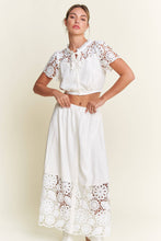 Load image into Gallery viewer, Lace Detailed Crop Top

